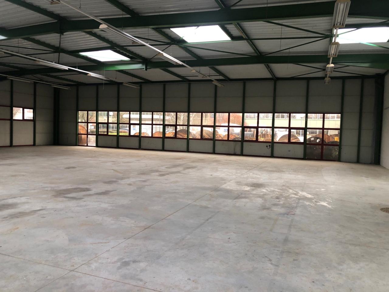 Local d'activité Saint Thibault des Vignes 905m² Location local d'activité Saint Thibault des Vignes Seine-et-Marne OLACT2425528 1
